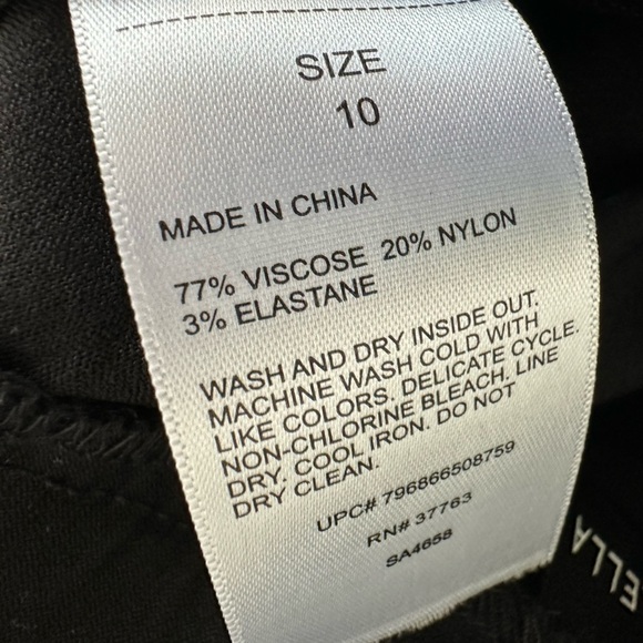 Rafaella Black Pants Size 10 Pull on Waist Band Stretchy Pockets - Picture 5 of 5